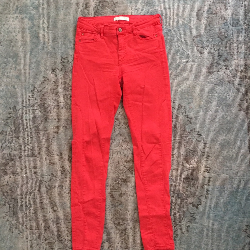 red skinny jean